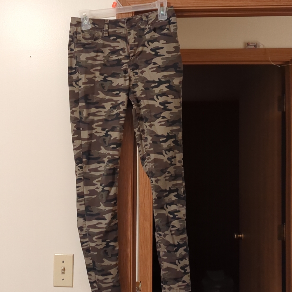 Army print pants